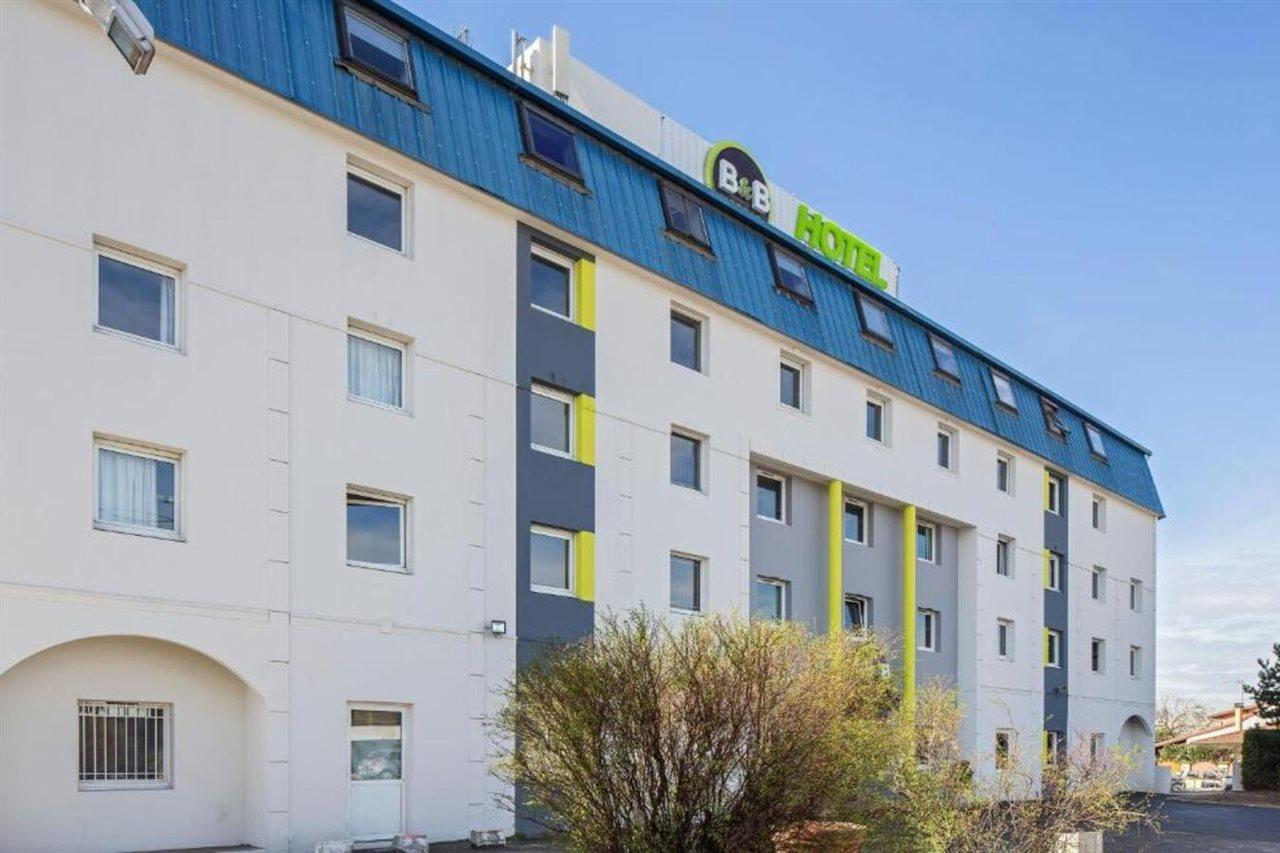B&B Hotel Lyon Grand Stade Meyzieu Exterior foto